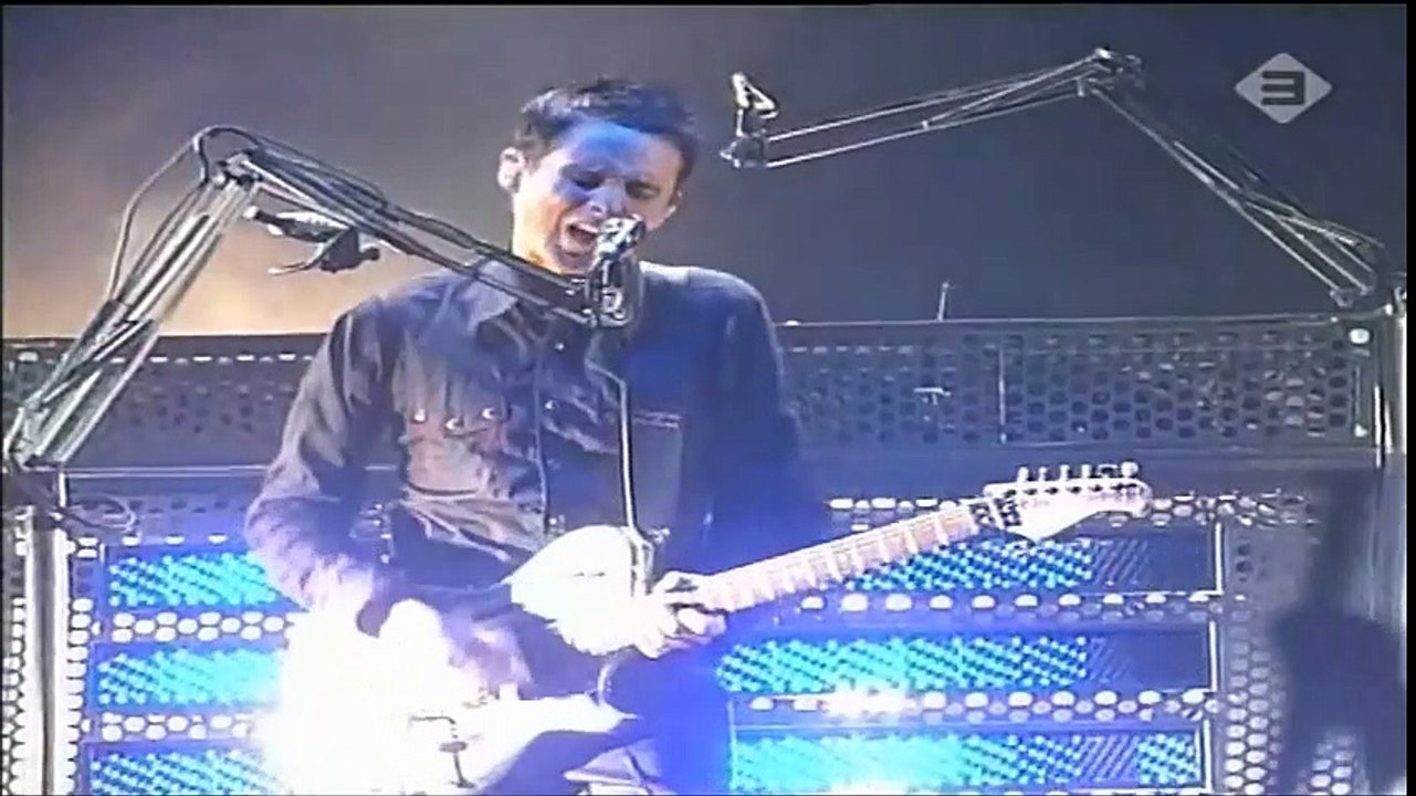 Muse - Bliss, Pinkpop Festival, 05/31/2004
