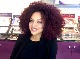 Noël 2017 : Découvrez notre tutoriel make-up festif et canon avec Urban Decay !