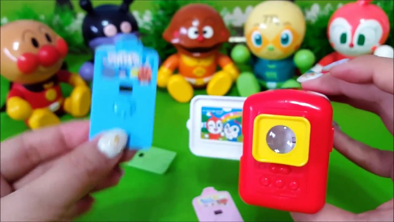 アンパンマン アニメおもちゃ カシャカシャ！ビデオカメラで遊ぼう！キャラクターいっぱい！子供向け 人気テレビ あんぱんまん キッズ アニメ＆おもちゃToy Anpanman