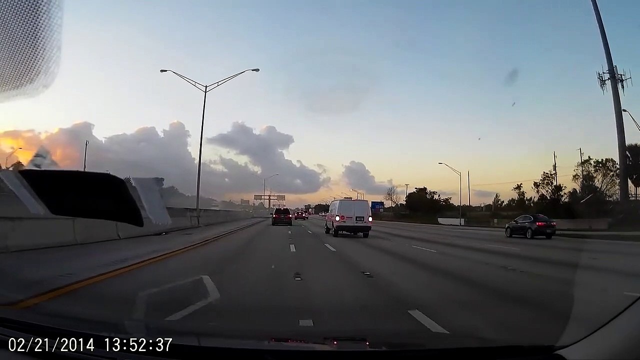 Quand tu roules tranquillement et deux pneus te foncent dessus