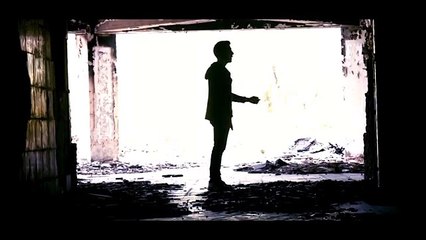 Ferdi Yılmaz - Deliliğin Ucunda (Official Music Video)