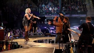 Carrie Underwood - The Storyteller Tour - Stories in the Round (2)
