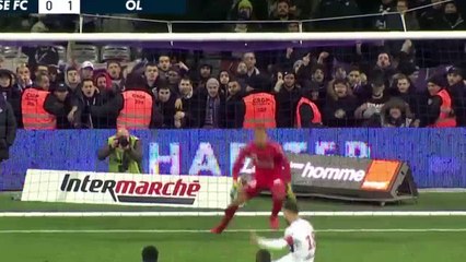 All Goals & Highlights - Toulouse 0-2 Lyon - 20.12.2017 HD