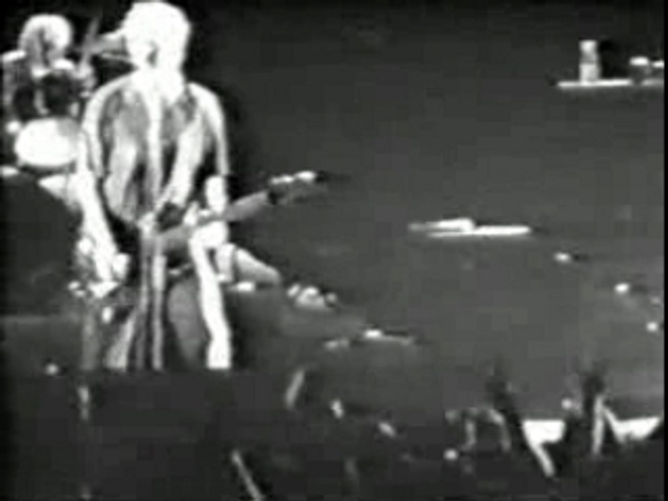 The Offspring - Territorial Pissings(live) (Nirvana cover)