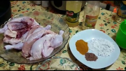 شوي الدجاج بالفرن بالطحين والكركم بتتبيله رهيبة ( من مطبخ ام عمار للأكلات العراقية )-yi-9AckMS8c