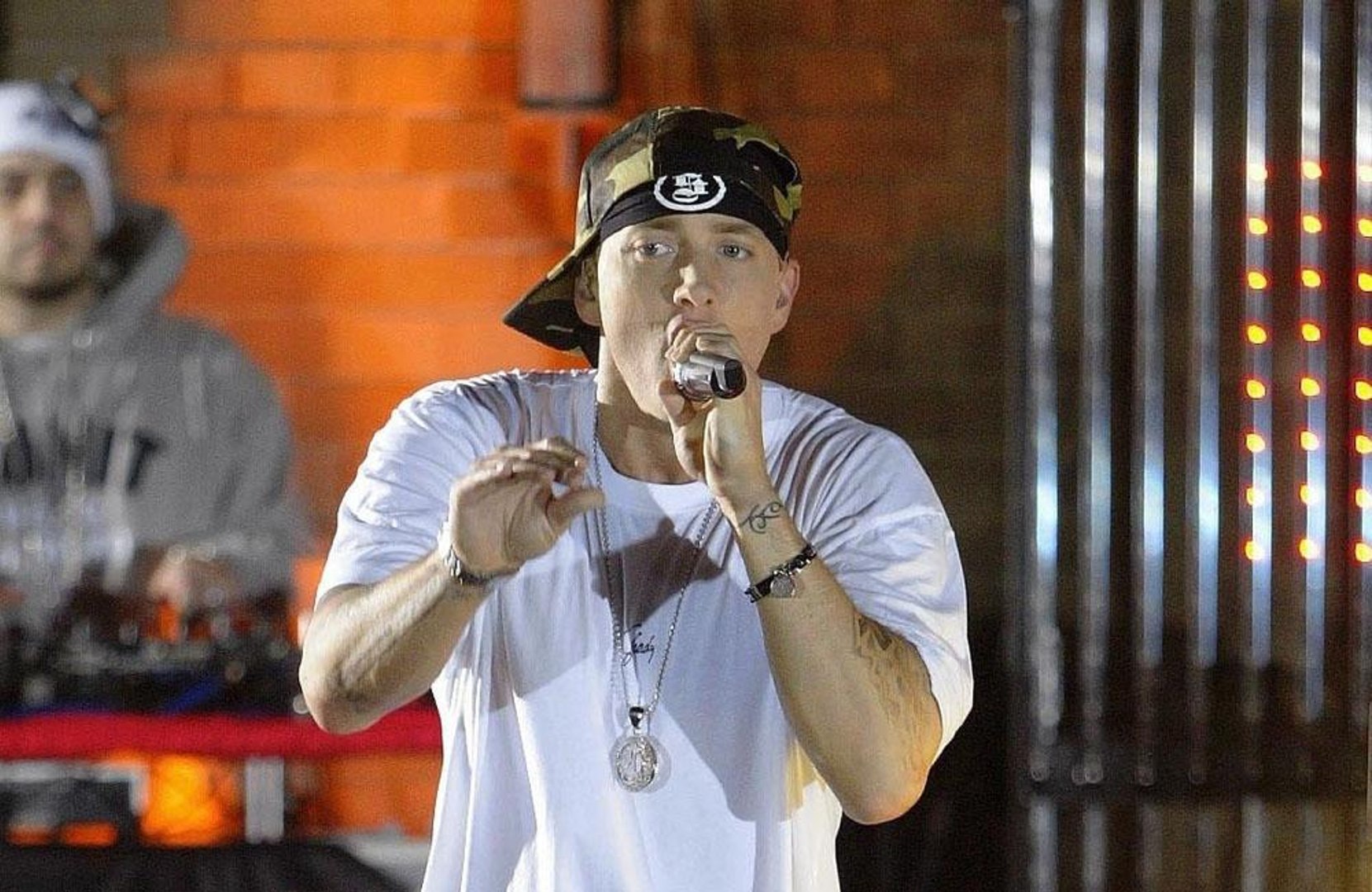 Eminem praises Jay-Z