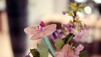 One cut Phalaenopsis, four designs _ Flower Factor How to Make _ Powered by Ichtus Flowers-9baMMEGVvAI