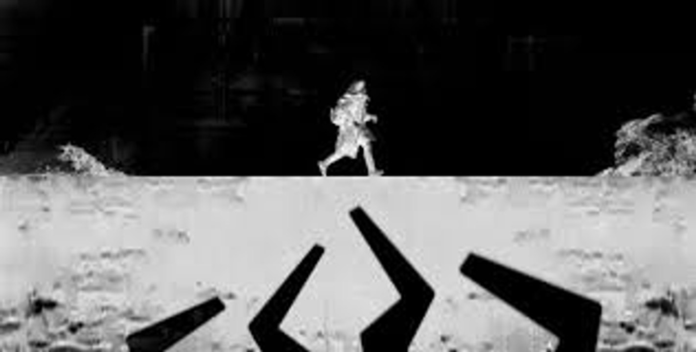 Black Mirror S4E5  Season 4 Episode 5 >> Metalhead