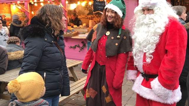 Un dernier tour de marché pour le Père Noël