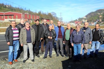 Rize'de Duble Yol İnşaatında Köylerine Giriş Yolu Yapılmayan Köylüler İsyan Etti