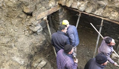 Çorum'da kepçe operatörü yeraltı şehrini ortaya çıkardı