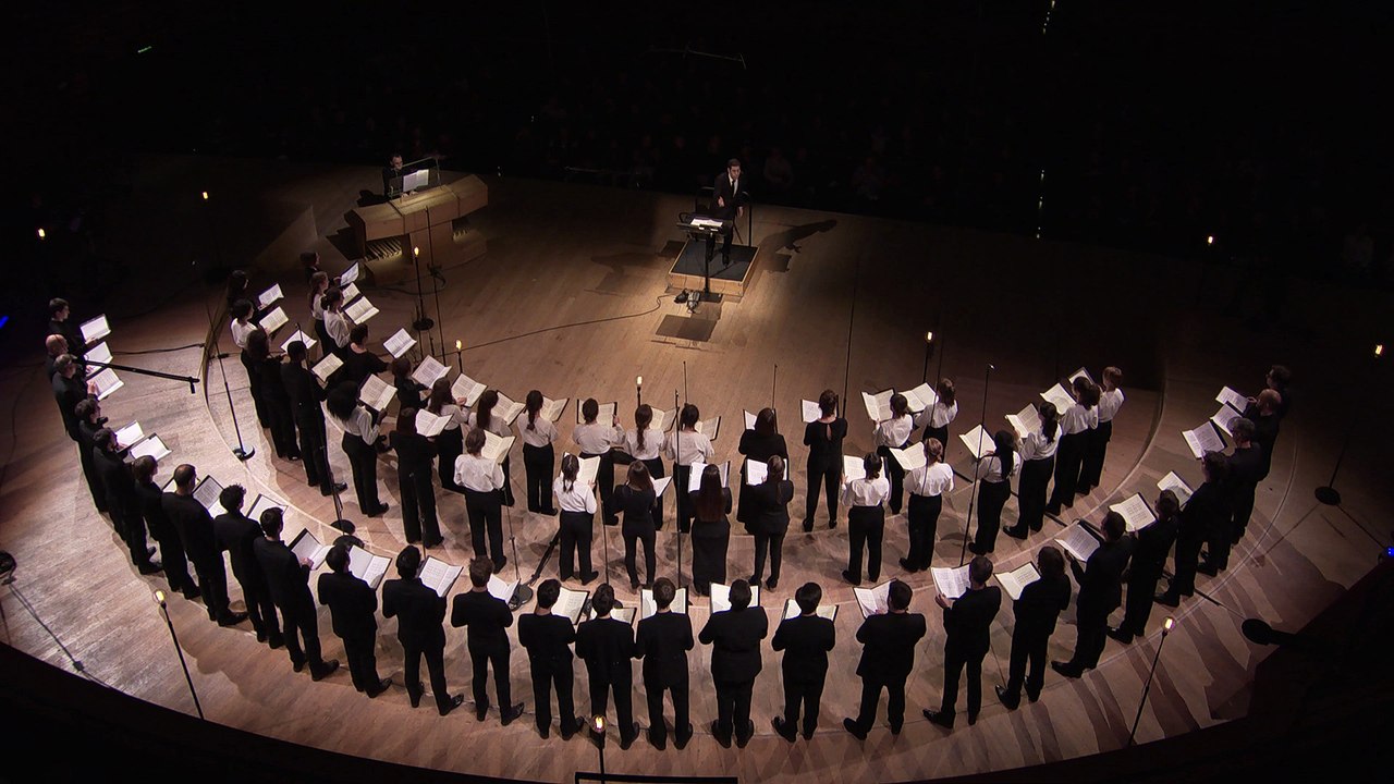 "Douce Nuit" sous la direction d'Henri Chalet