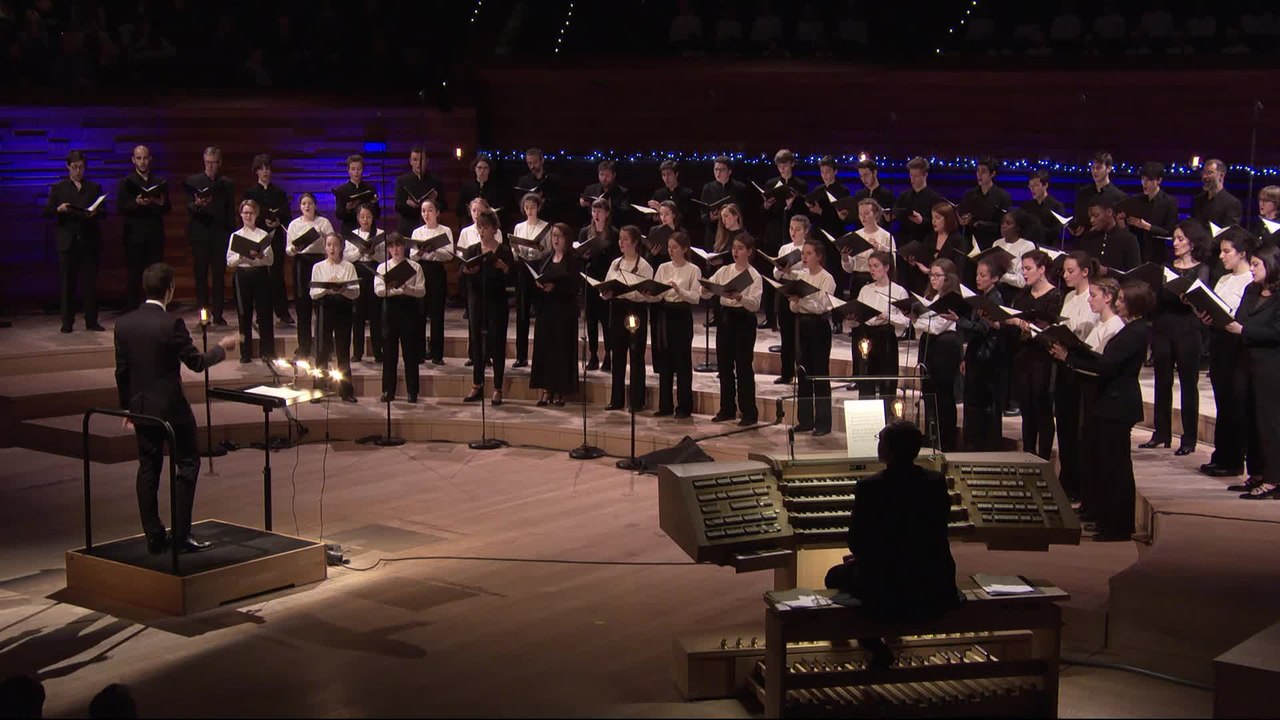 "Voisins et voisines", chant traditionnel, sous la direction d'Henri Chalet