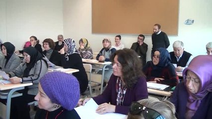 Dpü Olgun Gençler Üniversitesi'nin Öğrencileri İngilizce Öğreniyor