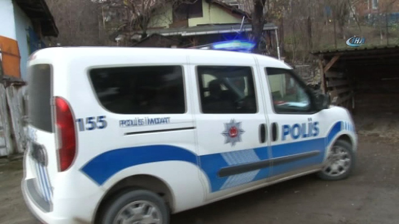 Zorla getirilmesi olan bir kişi polis ekiplerince evde ölü bulundu