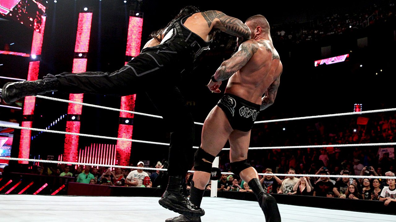 Randy Orton vs Roman Reigns - में हुई बड़ी जंग !
