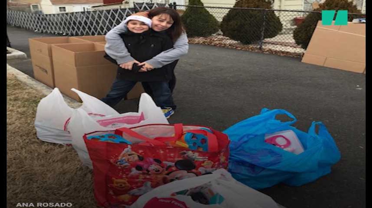 À huit ans, il collecte plus d'un millier de jouets pour les enfants de Porto-Rico