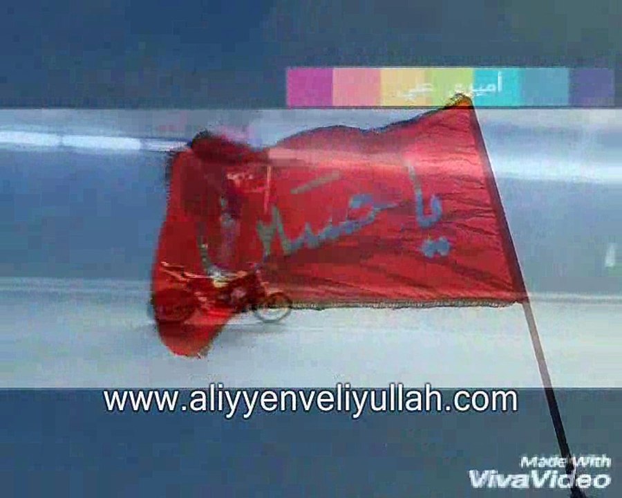 Ya Huseyin Bayrağını Dalgalandıran Genç