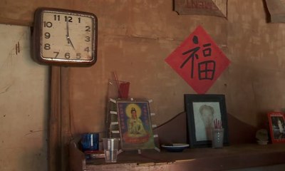 Sepenggal Kisah di Teluk Naga - SINGKAP