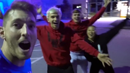 24 HOUR FORT OVERNIGHT CHALLENGE IN TRAMPOLINE PARK!