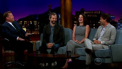 A Broken Leg Can't Stop Cobie Smulders-pfPz3sCnLms