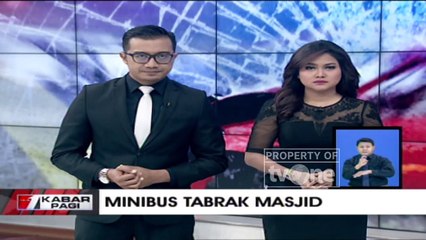 Ban Pecah, Sebuah Minibus Seruduk Masjid