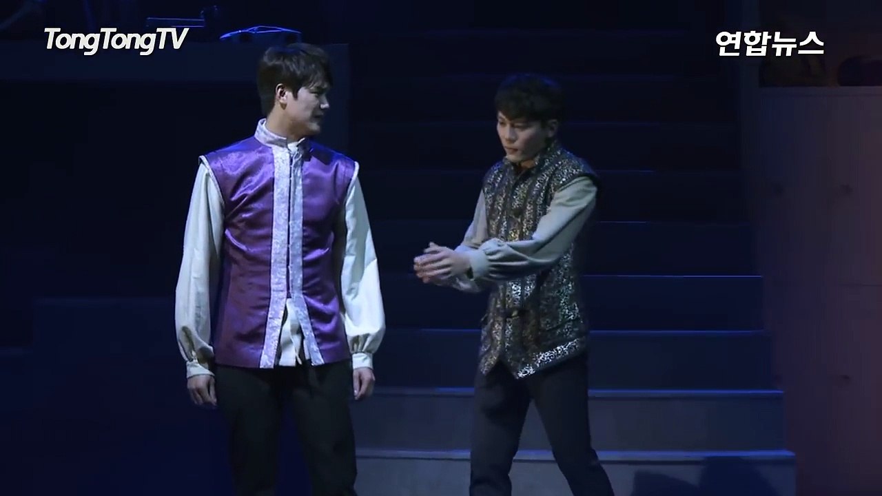 Musical '베어 더 뮤지컬', 'Bare' Stage song by 윤소호 & 노윤 (Bare the musical Presscall)-Z_QrgaTpDXs