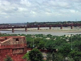taj mahal view from red fort