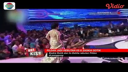 Fildan Baubau Jadi Rebutan Iis Dahlia dan Zaskia Gotik - Hot Kiss