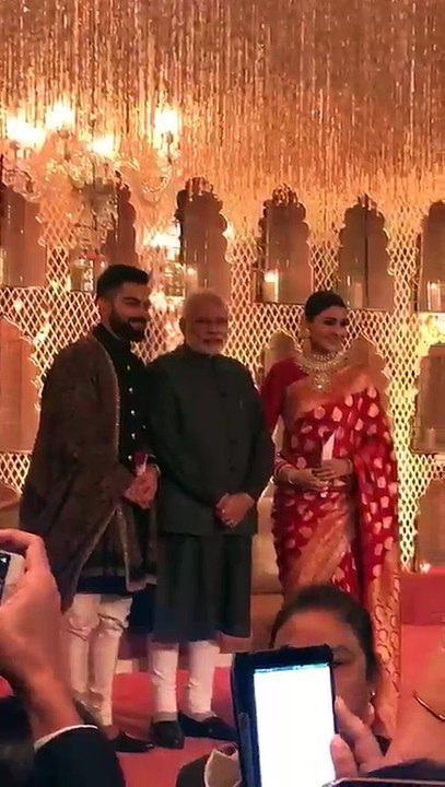 pm modiji in virat anuska reception cermony