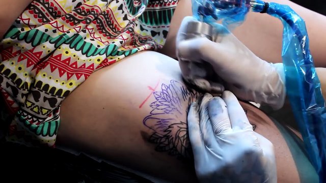 Татуировка время приключений. Последствия татуировок. Татуировка во время месячных. Набитые татуировки. Татуировка во время месячных.