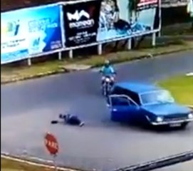 Adam Otomobilden Böyle Düştü