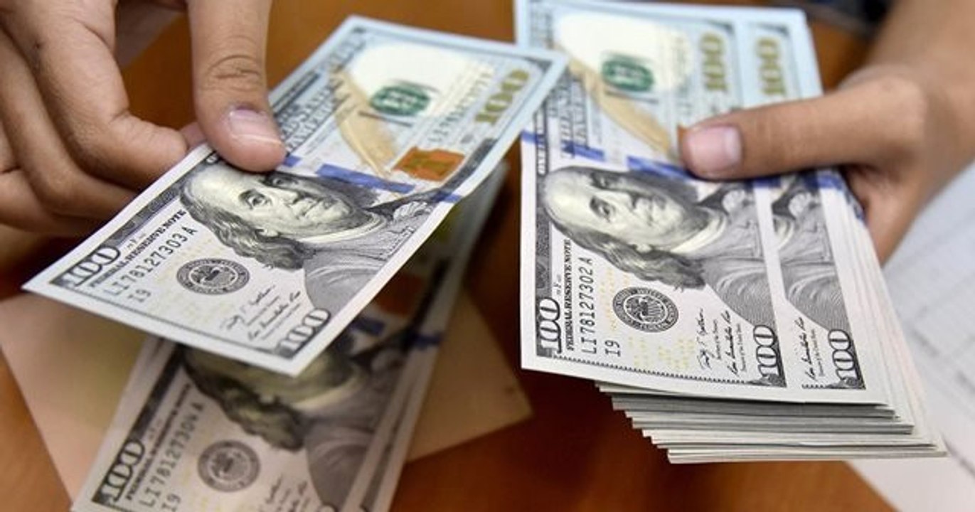 Dolar Sakin Seyrini Devam Ettiriyor