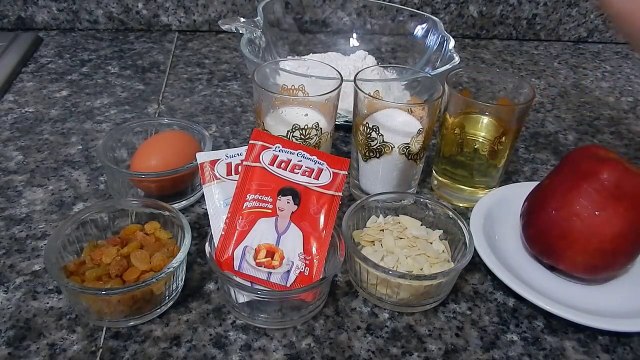 كيكة التفاح ببيضة واحدة سهلة و سريعة التحضير مع طبخ ليلى-2xwLPHyx2gQ