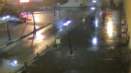 Gaziantep Televizyonlarını Çaldığı Hastanede Tedavi Olan Hırsızın Aracını Soydular