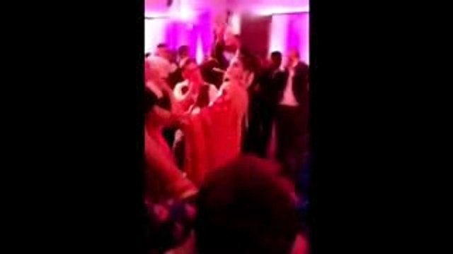 Virat Kohli Anushka Sharma's CUTE Dancing Video At Their Wedding Reception 2017 In Delhi
