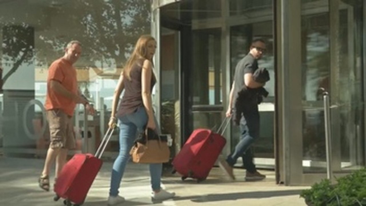 Las pernoctaciones hoteleras aumentan 2,1 % en España y caen 6 % en Cataluña