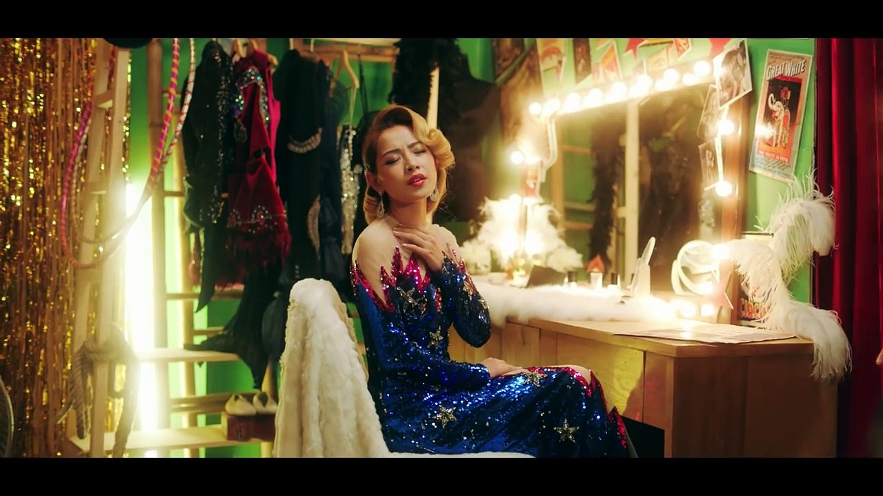 Chi Pu - TALK TO ME (Có Nên Dừng Lại) - Official MV (치푸)