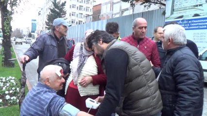 Yolun Karşısına Geçmek İsteyen Yaşlı Adama Otomobil Çarptı