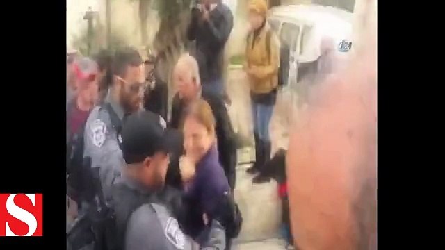 Kudüs'te Türk bayraklı tişört giyen Filistinliler Trump'ı protesto etti