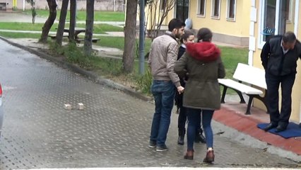 Sevgi evlerinde tüfekli anne dehşeti