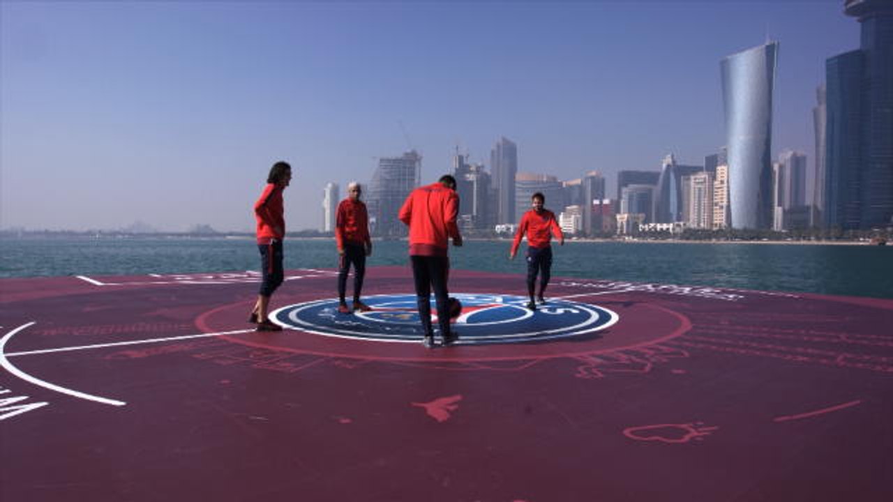 Neymar, Mbappe, Cavani and Silva play football on floating pitch in Doha