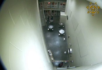 Ce gardien de prison héroique sauve un détenu qui tente de mettre fin à ses jours