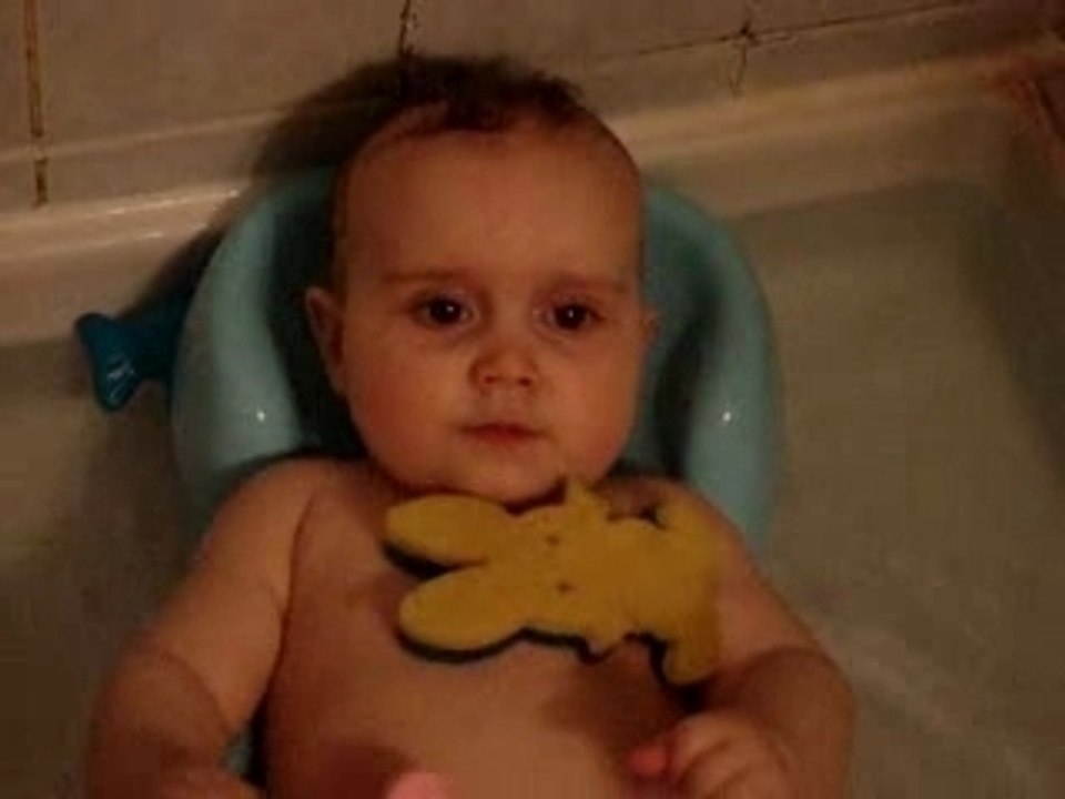 je m'éclate dans mon bain !