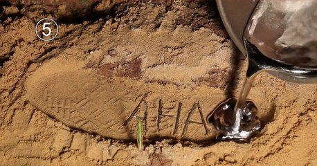 What happens When You Pour Molten Lead On Footprint! Watch This!