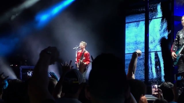 Muse - Interlude + Hysteria, Perfect Vodka Amphitheater, West Palm Beach, FL, USA 5/20/2017