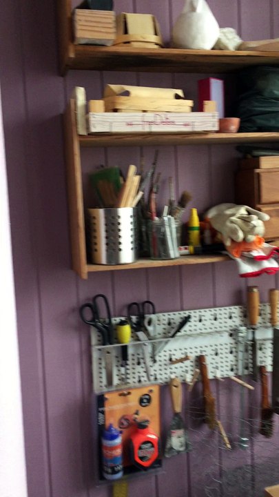 Marie-Louise Sorbac dans son atelier