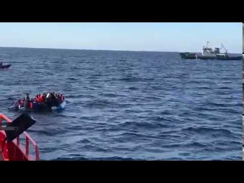 Spanish Rescuers Save 95 Migrants