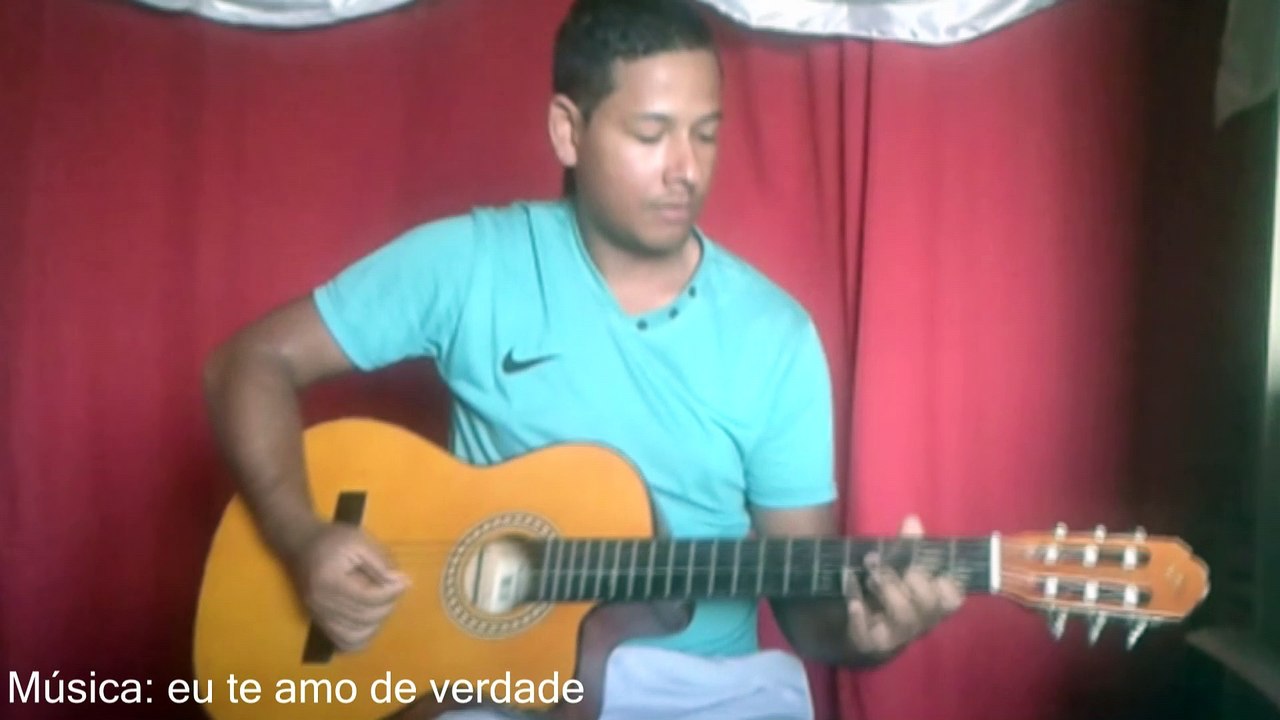Música Todo Mundo Erra