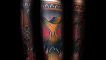 30 Broken Hourglass Tattoos For Men-3kPR_7LA9cs